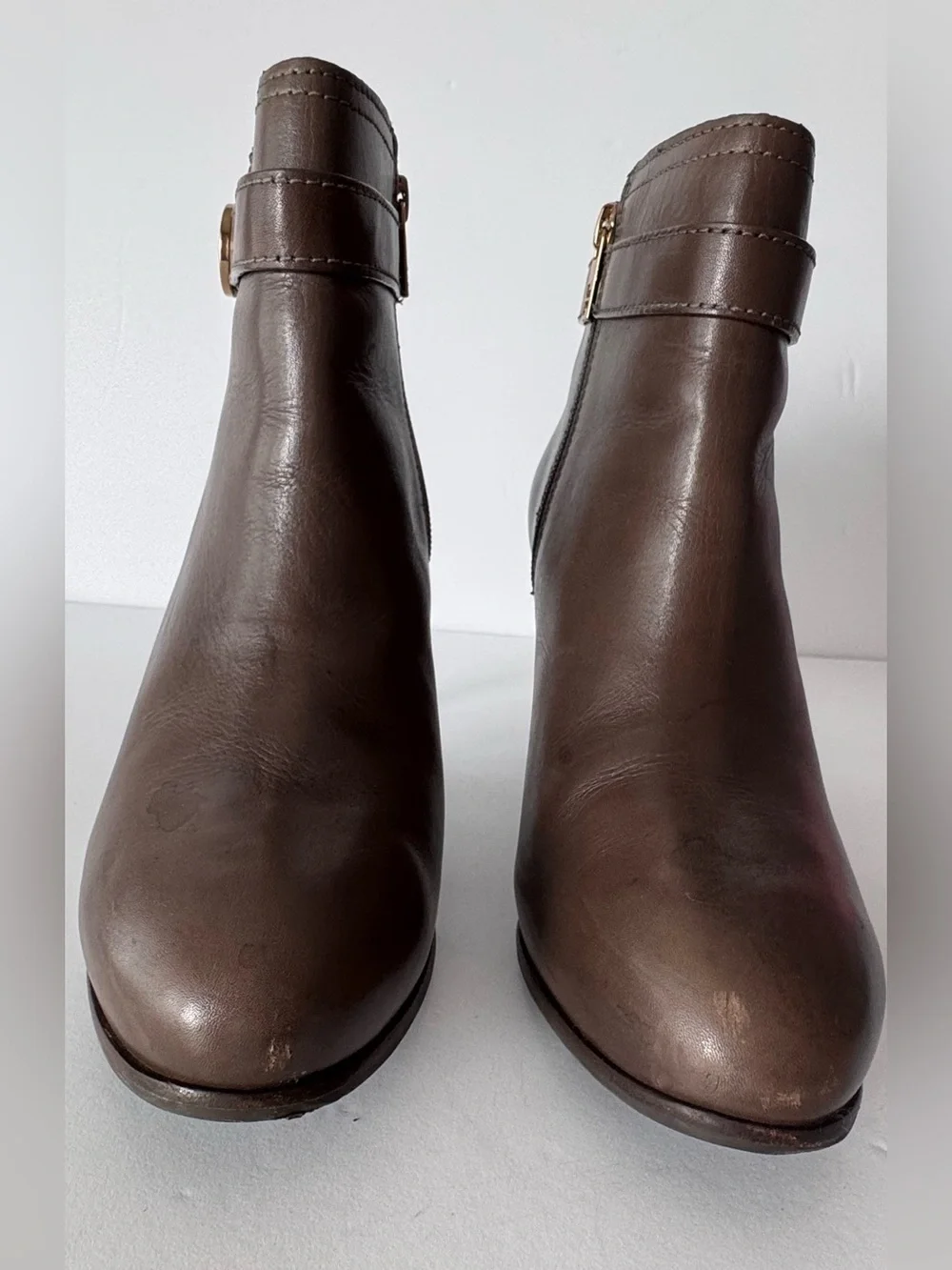 Tory Burch Women's Taupe Leather Ankle Booties Size 10M Gold Logo Side Zip Heel